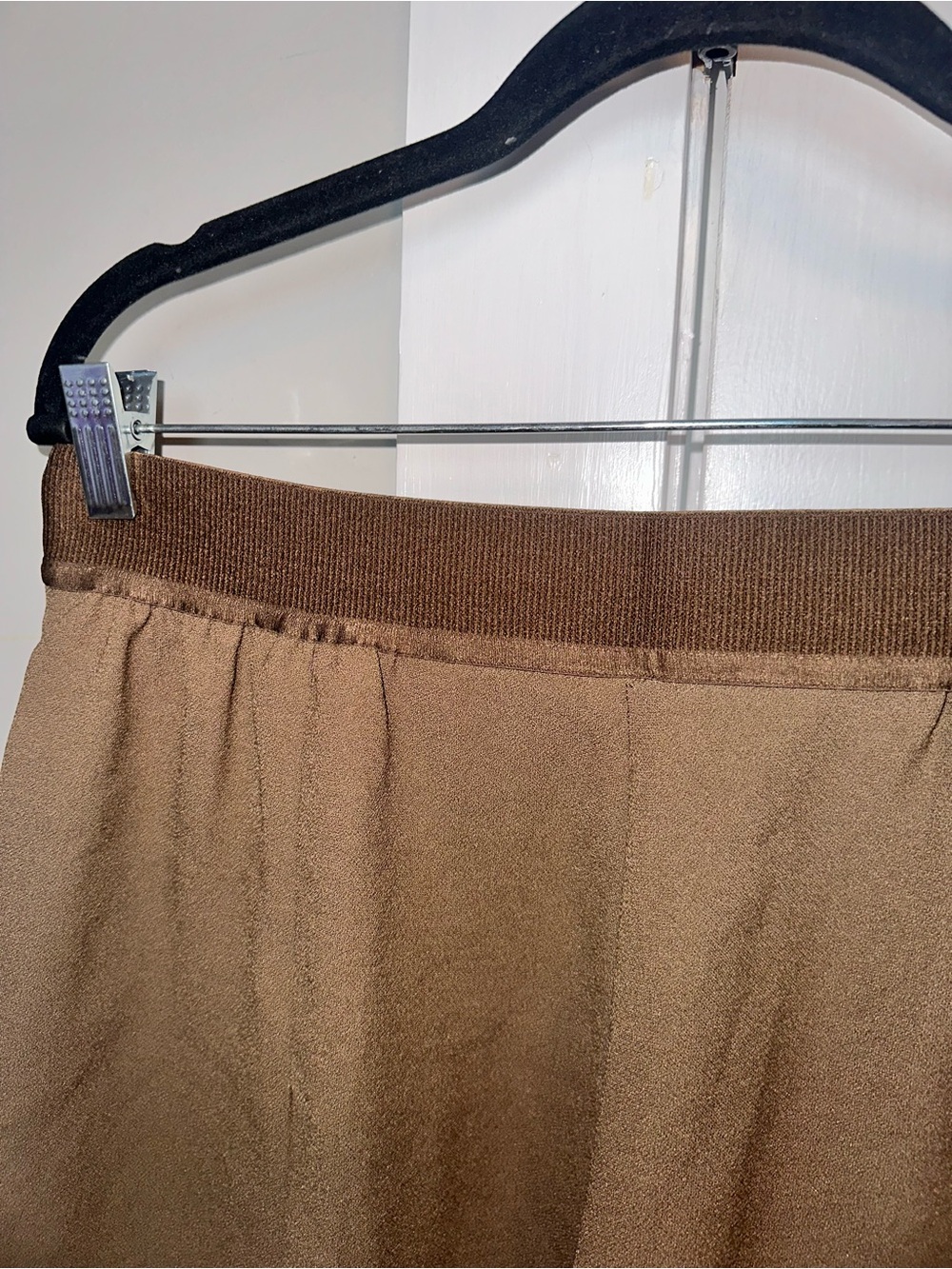 Spanx Size Large Pleated High-Waist Brown Women’s Shorts - Picture 7 of 10